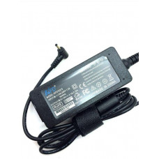 Зарядное устройство блок питания от сети для ноутбуков 19V 2.1A 40W  DC 2.5x0.7 ASUS
